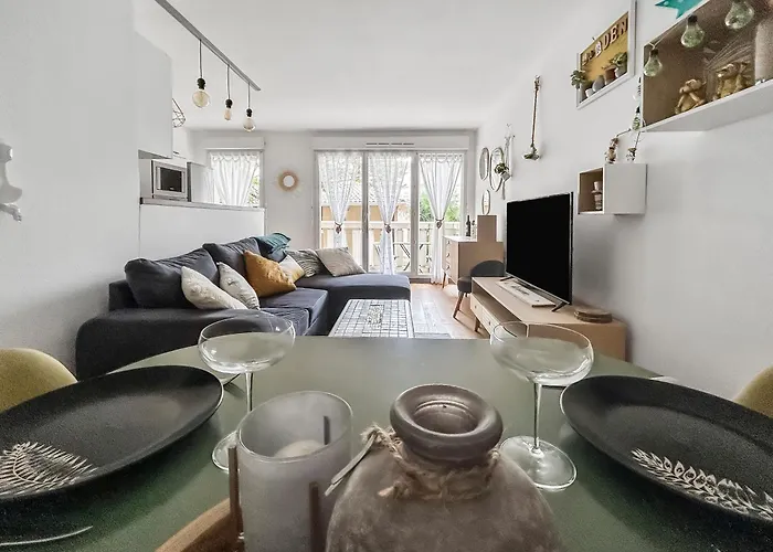 Sejour Tranquille Avec Piscine, Proche Bordeaux 아파트 *