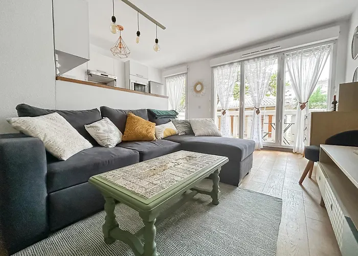 Sejour Tranquille Avec Piscine, Proche Bordeaux 블랑크포르