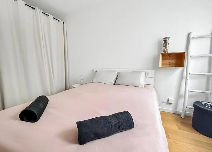 Sejour Tranquille Avec Piscine, Proche Bordeaux 아파트 *